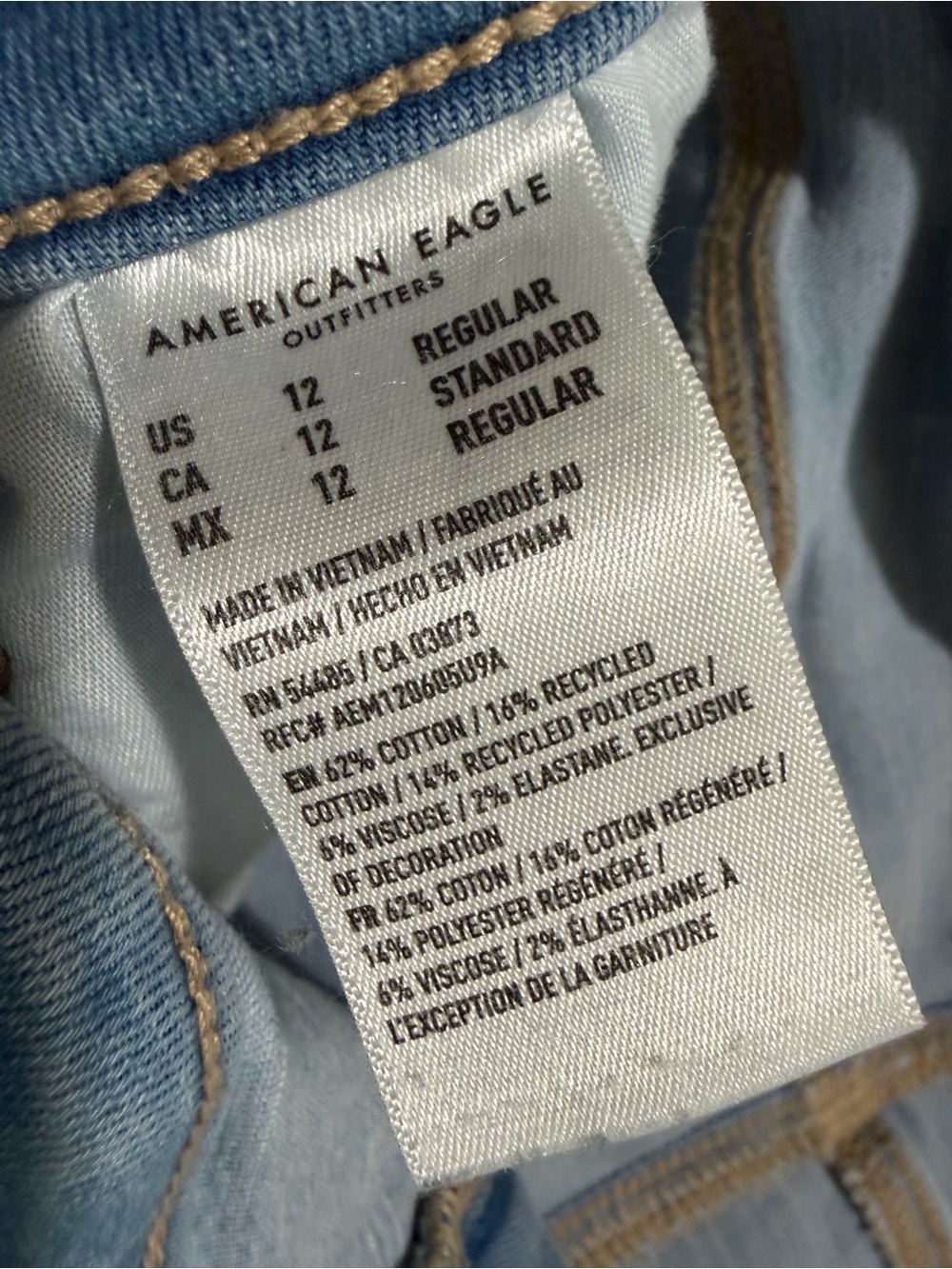 American Eagle Outfitters Light Blue High-Rise Flare Jeans - Picture 8 of 9